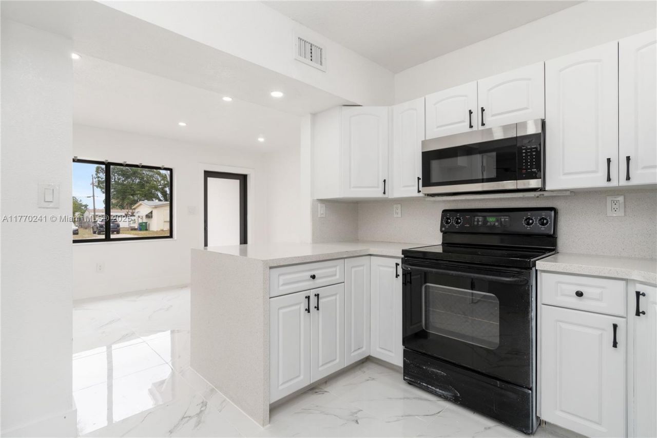 6308 SW 22nd St, Miramar, FL 33023 Photo