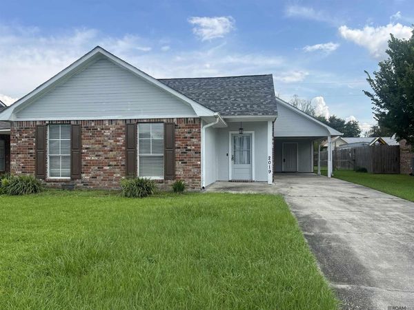 2019 E Catalpa St, Gonzales, LA 70737