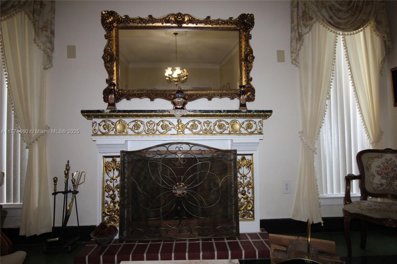 870 NW 14th Ct, Miami, FL 33125 Photo