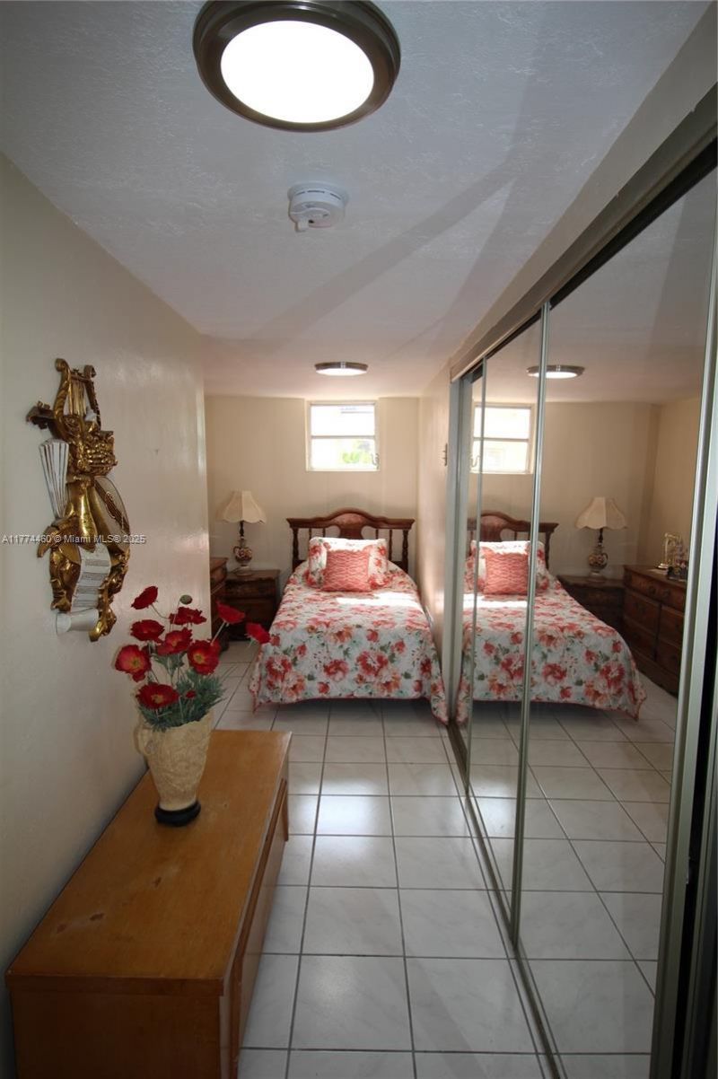 870 NW 14th Ct, Miami, FL 33125 Photo