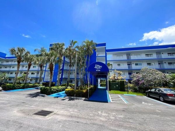 4734 Lucerne Lakes Boulevard N, Unit 410, Lake Worth, FL 33467