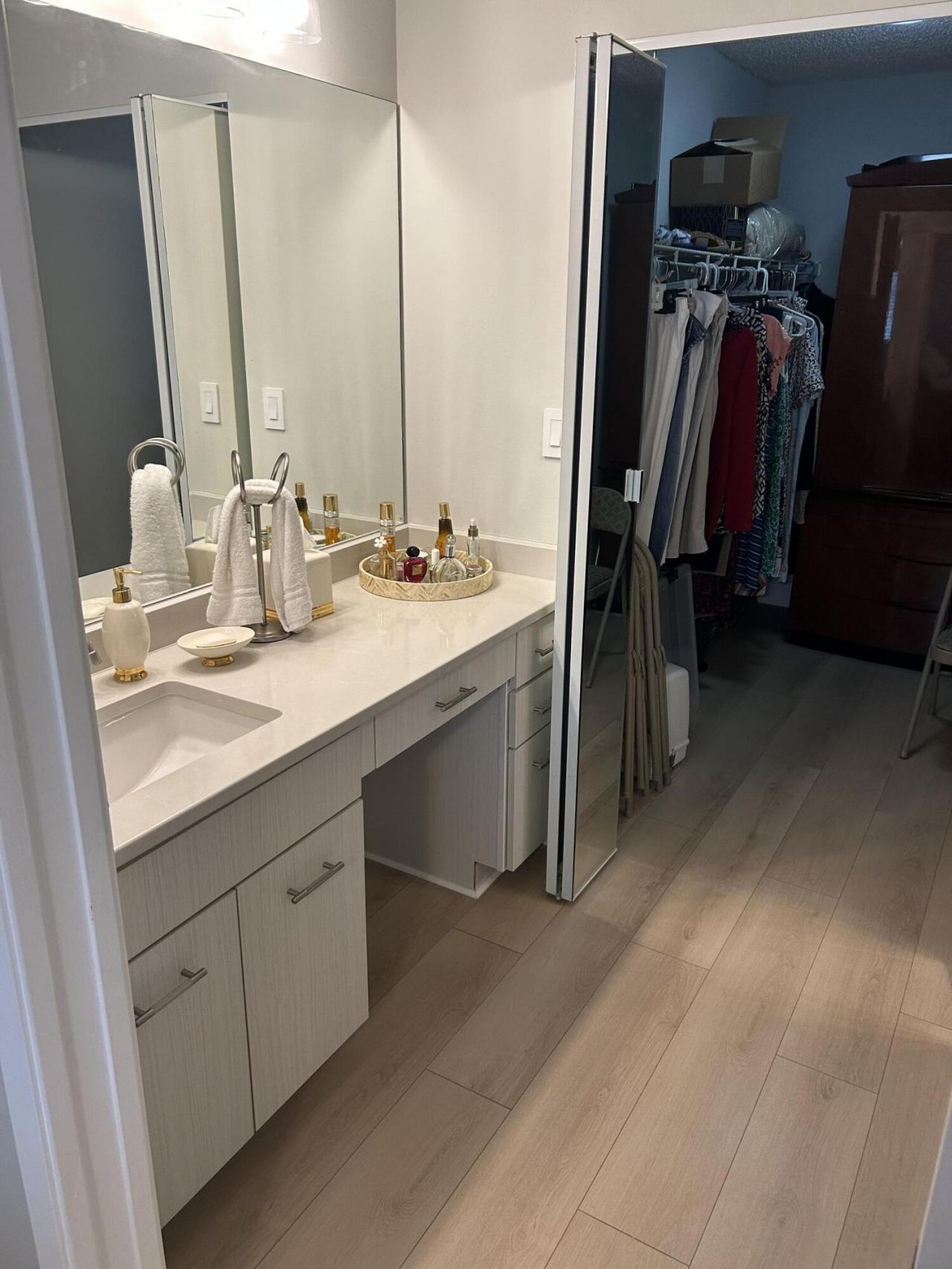 4734 Lucerne Lakes Boulevard N, Unit 410, Lake Worth, FL 33467 Photo