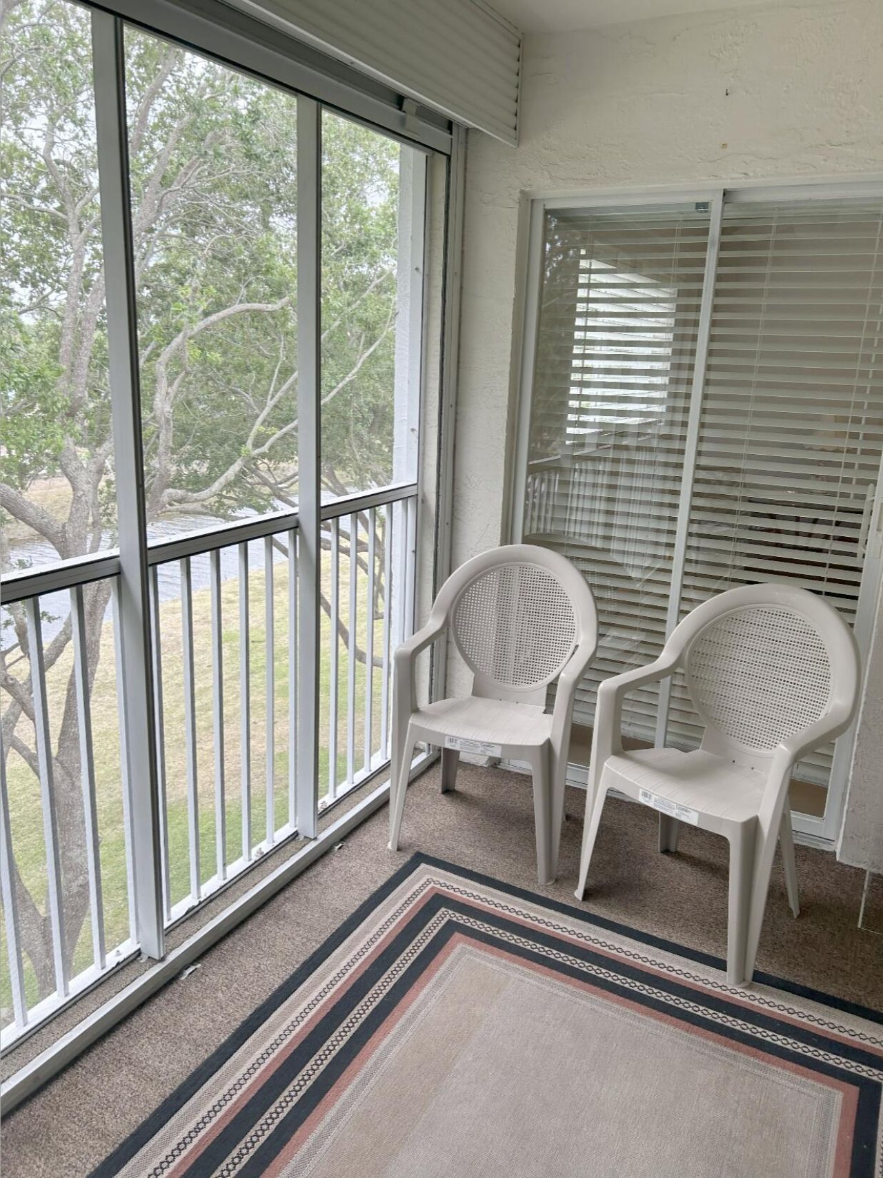 4734 Lucerne Lakes Boulevard N, Unit 410, Lake Worth, FL 33467 Photo