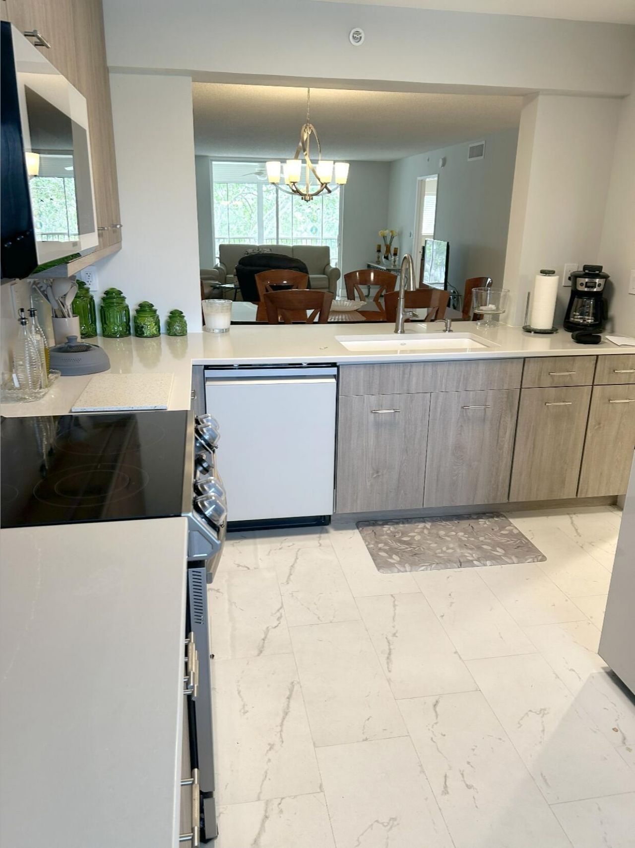 4734 Lucerne Lakes Boulevard N, Unit 410, Lake Worth, FL 33467 Photo