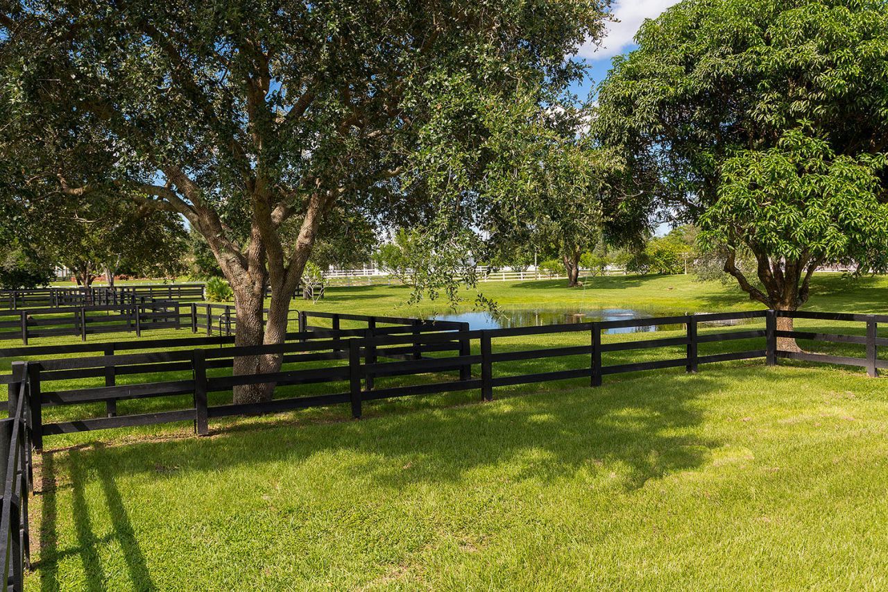 2088 Appaloosa Trail, Wellington, FL 33414 Photo