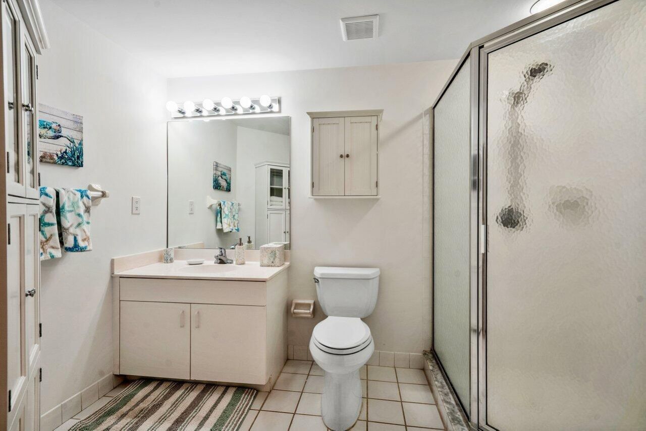 300 Uno Lago Drive, Unit 304, Juno Beach, FL 33408 Photo