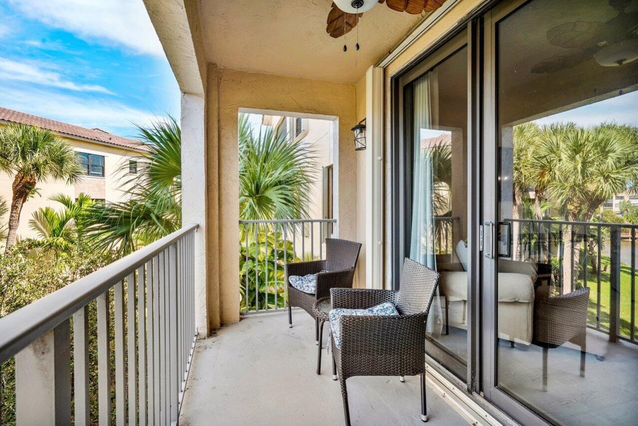 300 Uno Lago Drive, Unit 304, Juno Beach, FL 33408 Photo