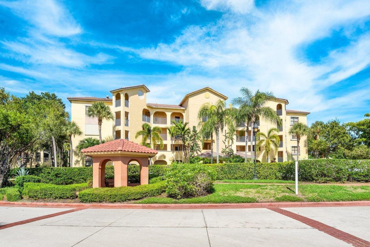 300 Uno Lago Drive, Unit 304, Juno Beach, FL 33408 Photo