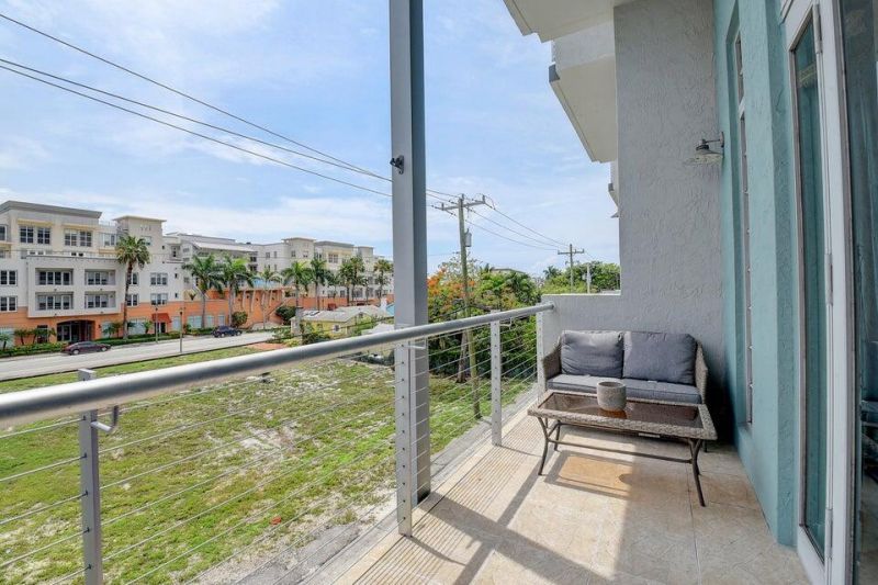 185 NE 4th Avenue, Unit 210, Delray Beach, FL 33483 Photo