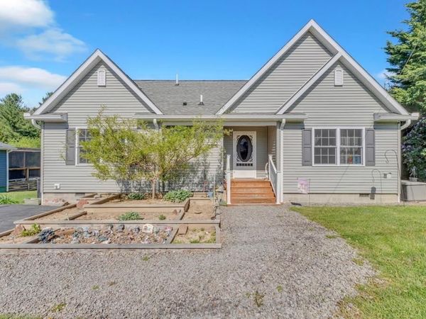 7618 Gatewood Road, FAYETTEVILLE, WV 25840