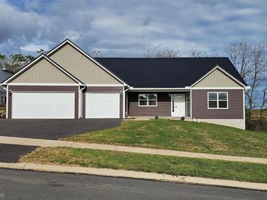 154 SAFFRON BOULEVARD, CENTRE HALL, PA 16828