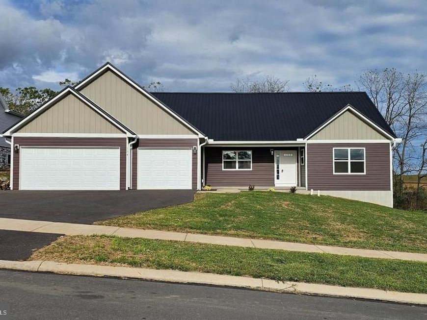 154 Saffron Boulevard, Centre Hall, PA 16828 Main Photo