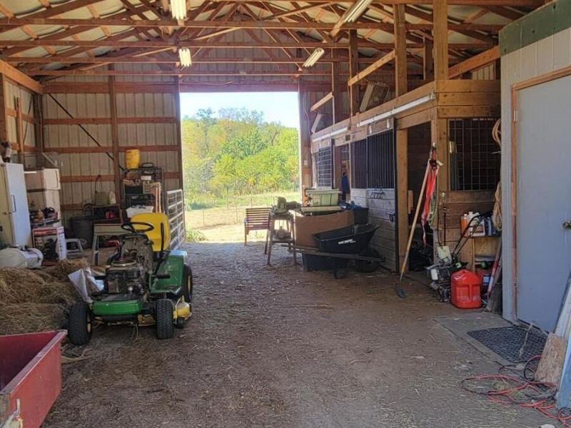 20561 Canada Road, Gambier, OH 43022 Photo 30