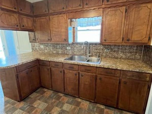 1374 Fm 744, Hubbard, TX 76648