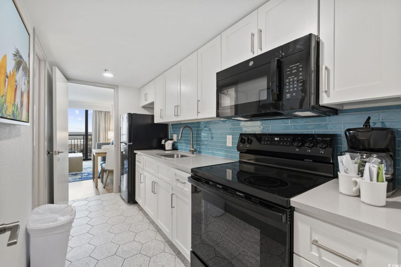 3000 N Ocean Blvd. Photo 8