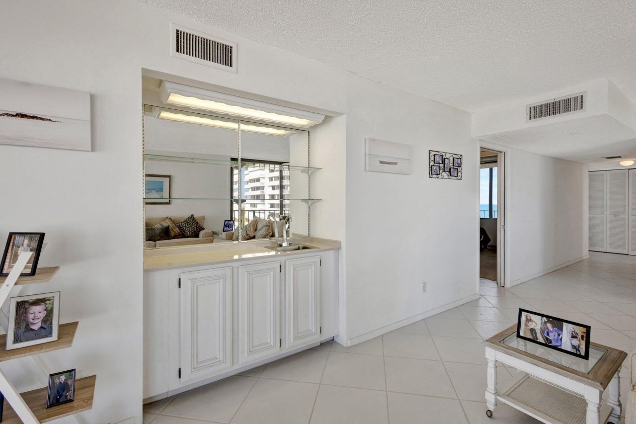 10000 S Ocean Drive S, Unit 601, Jensen Beach, FL 34957 Photo