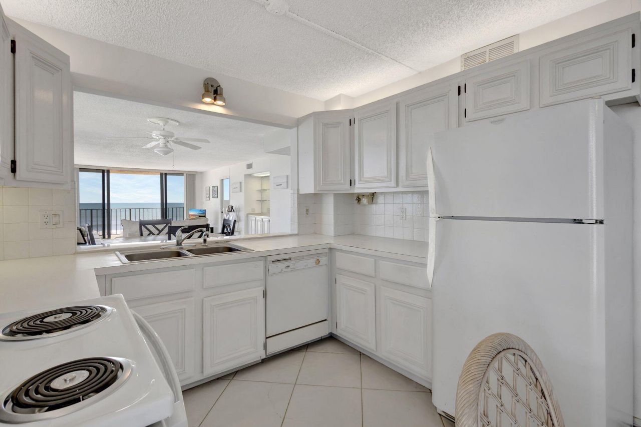 10000 S Ocean Drive S, Unit 601, Jensen Beach, FL 34957 Photo