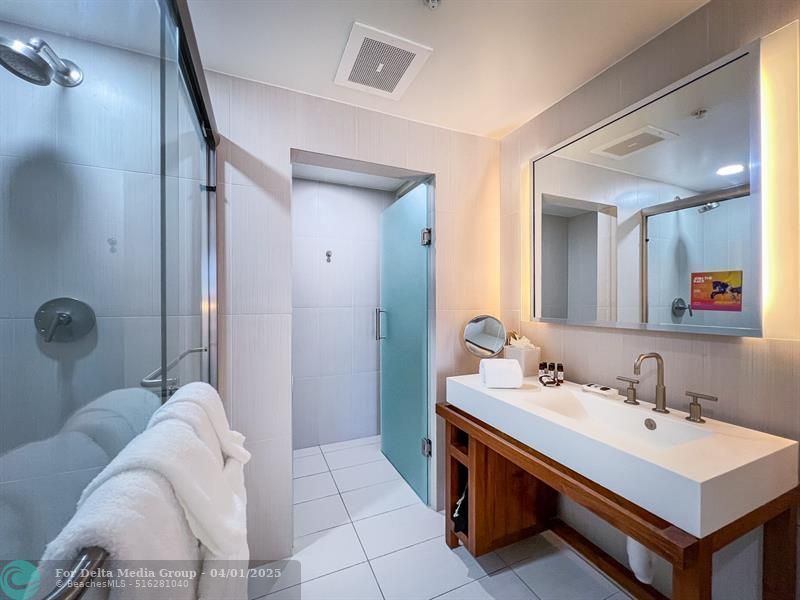 3101 N Bayshore Dr, Unit 604, Fort Lauderdale, FL 33304 Photo