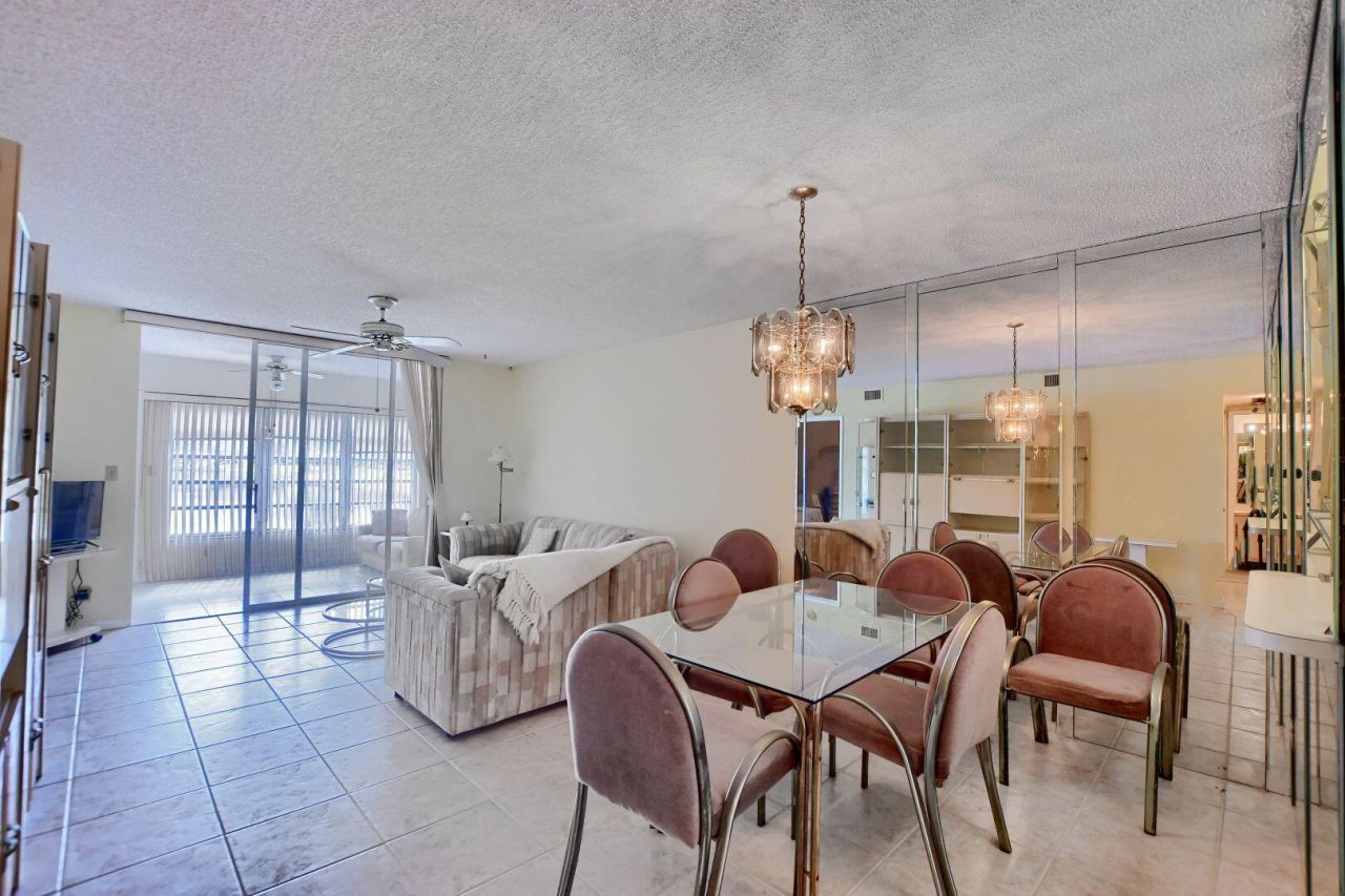 9244 Flynn Circle, Unit 4, Boca Raton, FL 33496 Photo