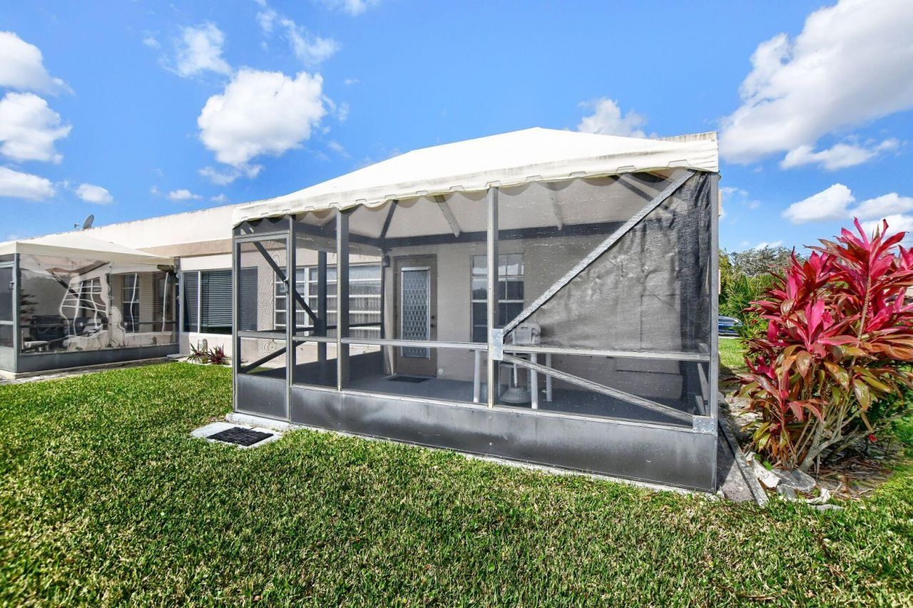 9244 Flynn Circle, Unit 4, Boca Raton, FL 33496 Photo