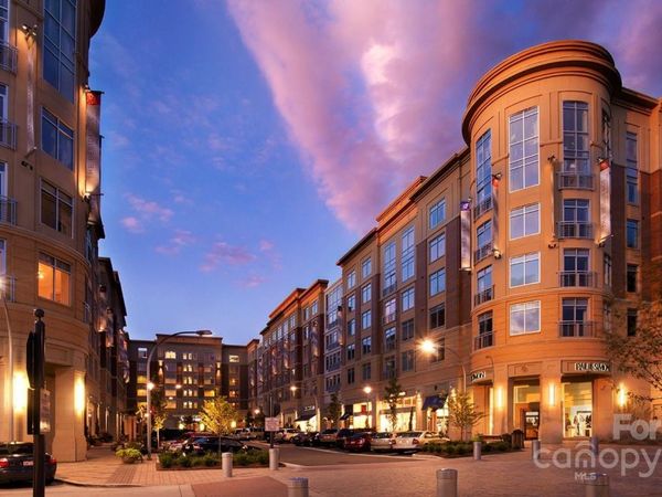 4300 Sharon Road, Unit PH3, Charlotte, NC 28211