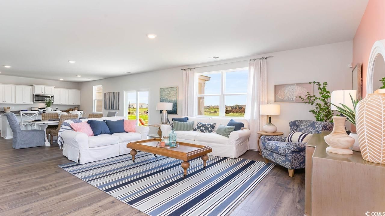 555 Firouz Dr Photo 5