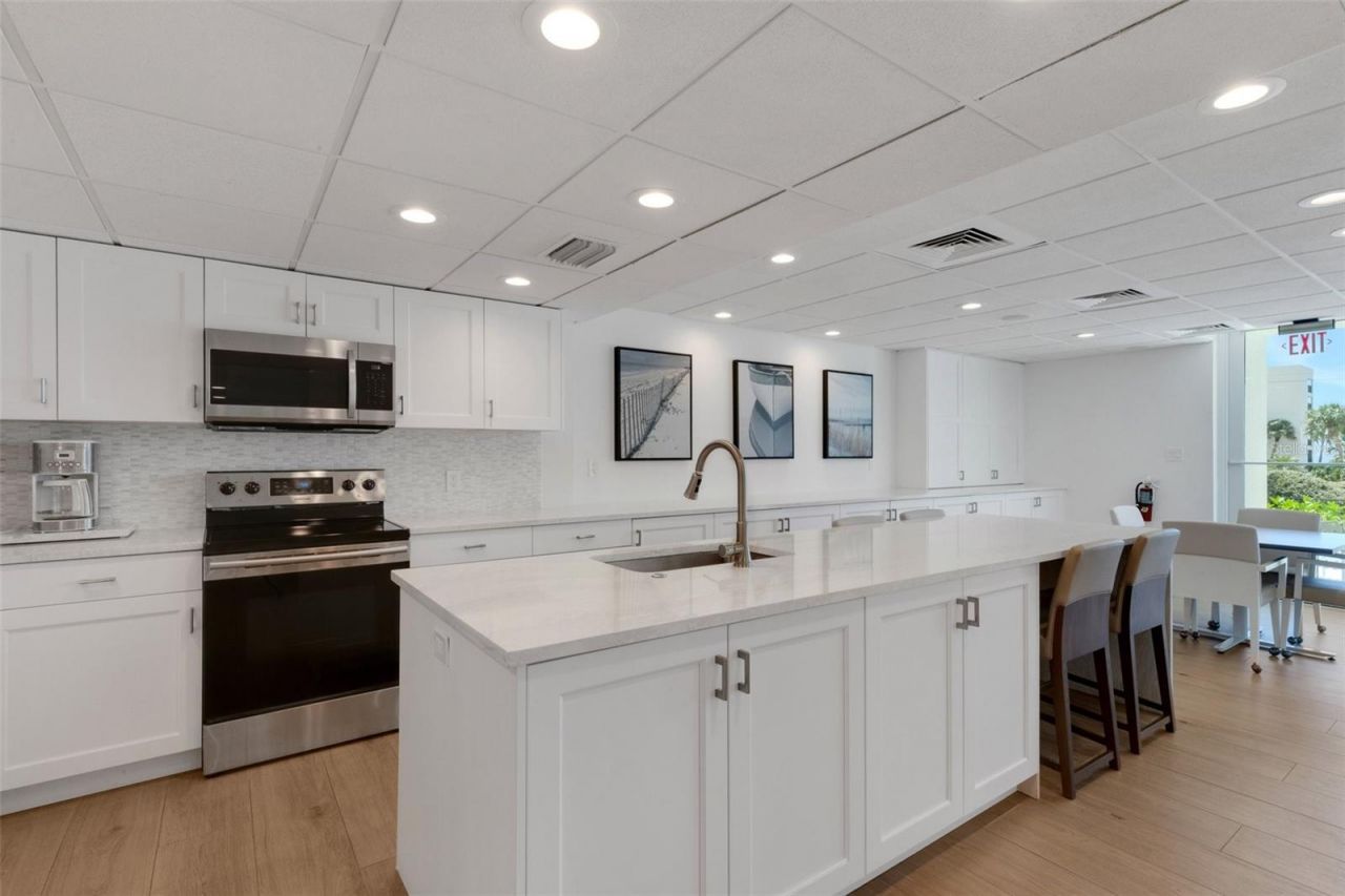 3235 Gulf Of Mexico Drive, Unit A305, Longboat Key, FL 34228 Photo