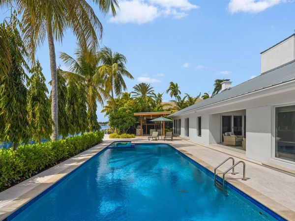 615 3rd Key Dr, Fort Lauderdale, FL 33304