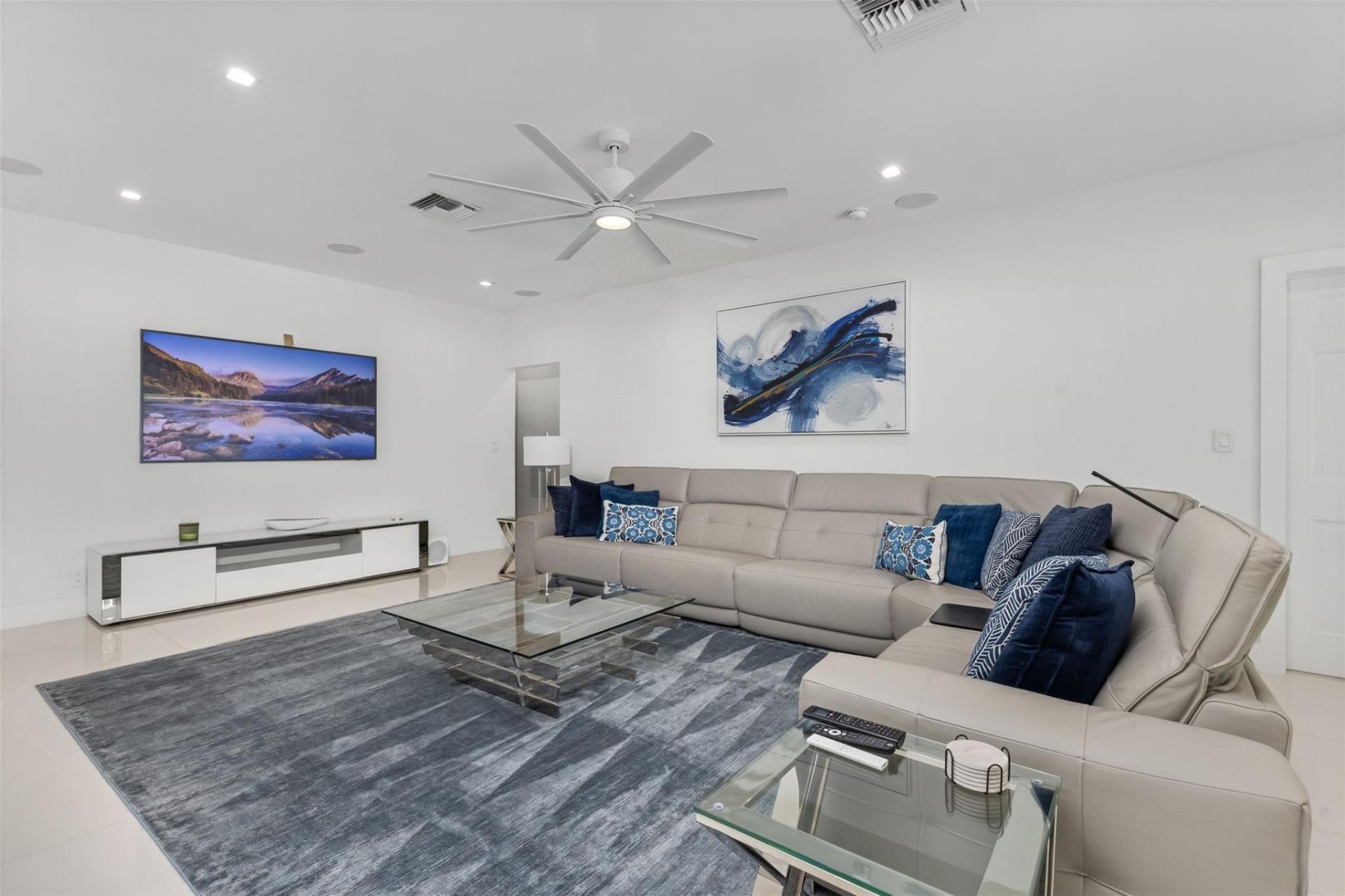 615 3rd Key Drive, Fort Lauderdale, FL 33304 Photo