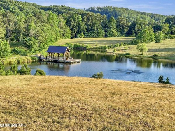 334 Enclave Way, Kingston, TN 37763