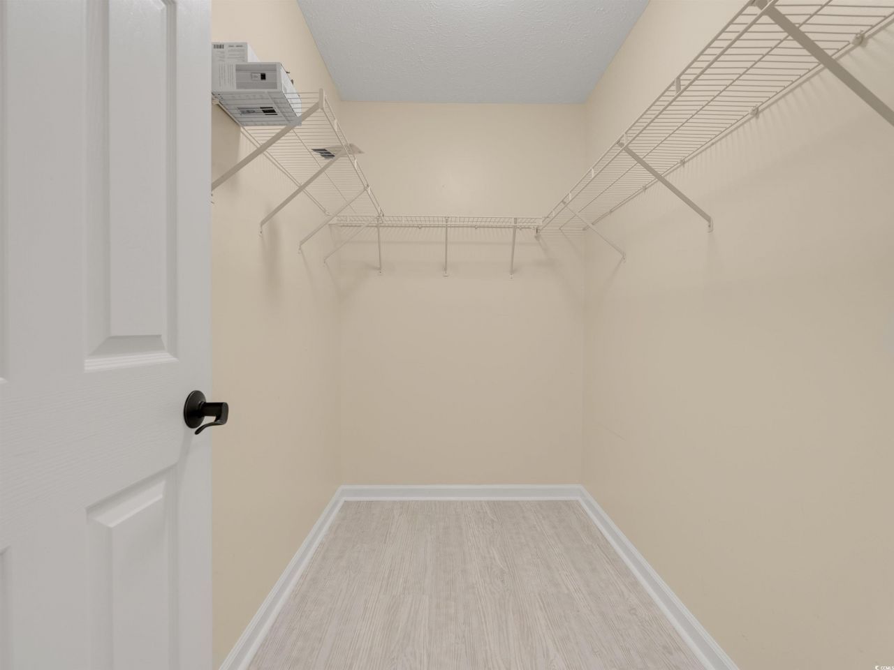 4533 Greenbriar Dr. Photo 21