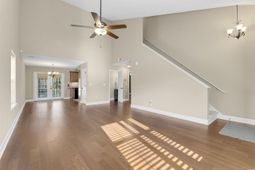 4533 Greenbriar Dr. photo 4
