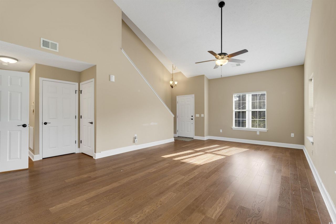 4533 Greenbriar Dr. Photo 6