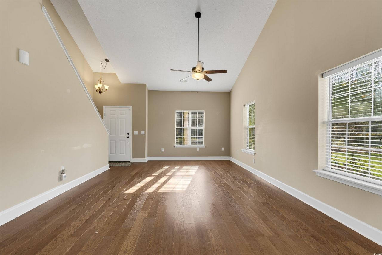 4533 Greenbriar Dr. Photo 8