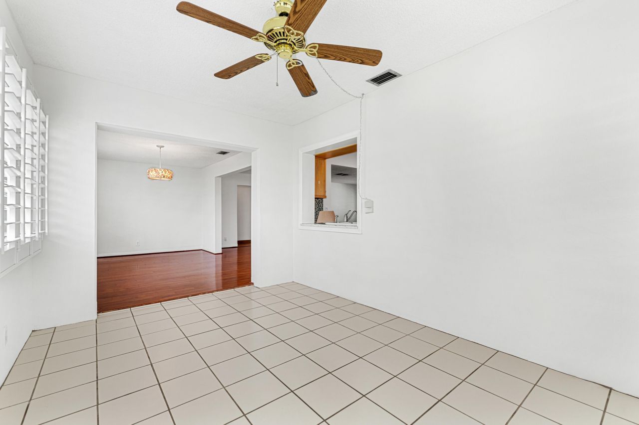 2198 SW 12th Avenue, Boynton Beach, FL 33426 Photo