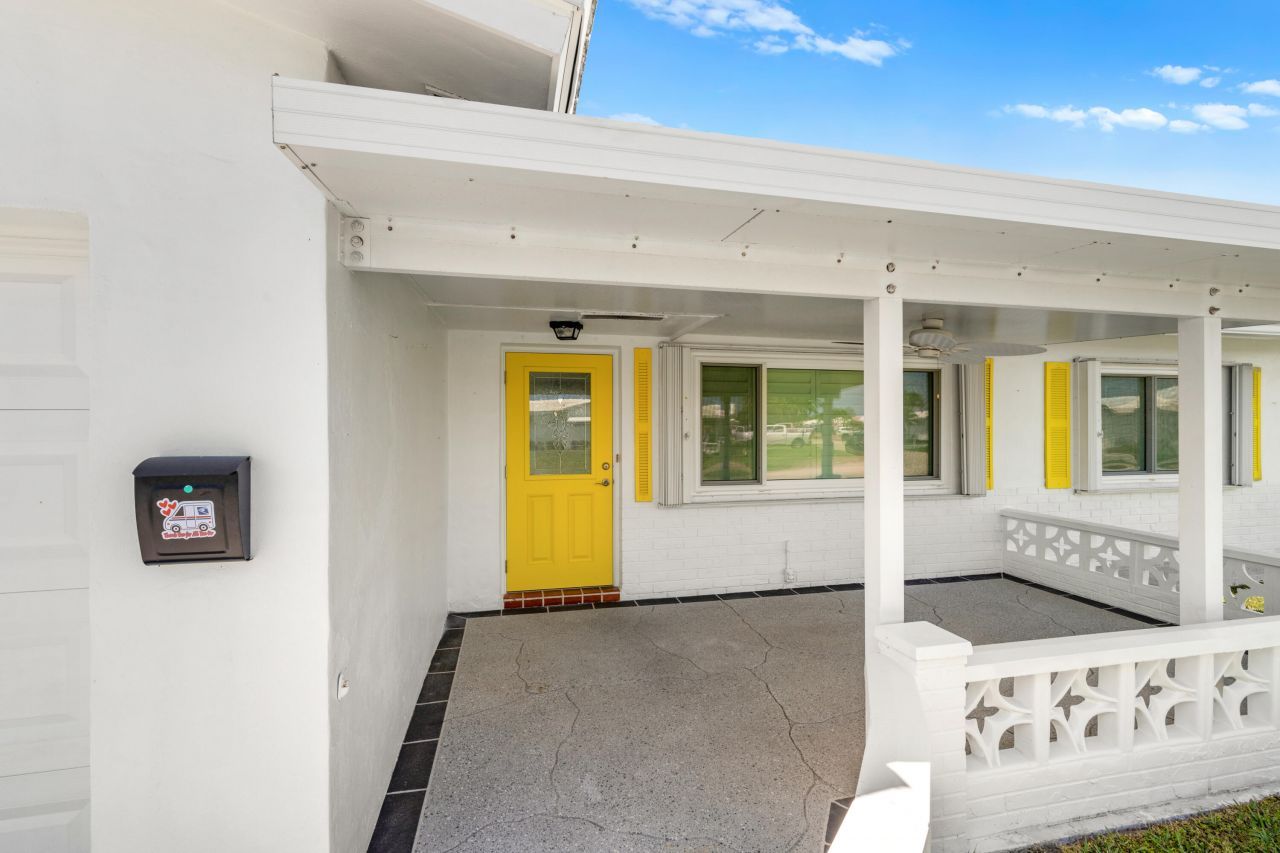 2198 SW 12th Avenue, Boynton Beach, FL 33426 Photo