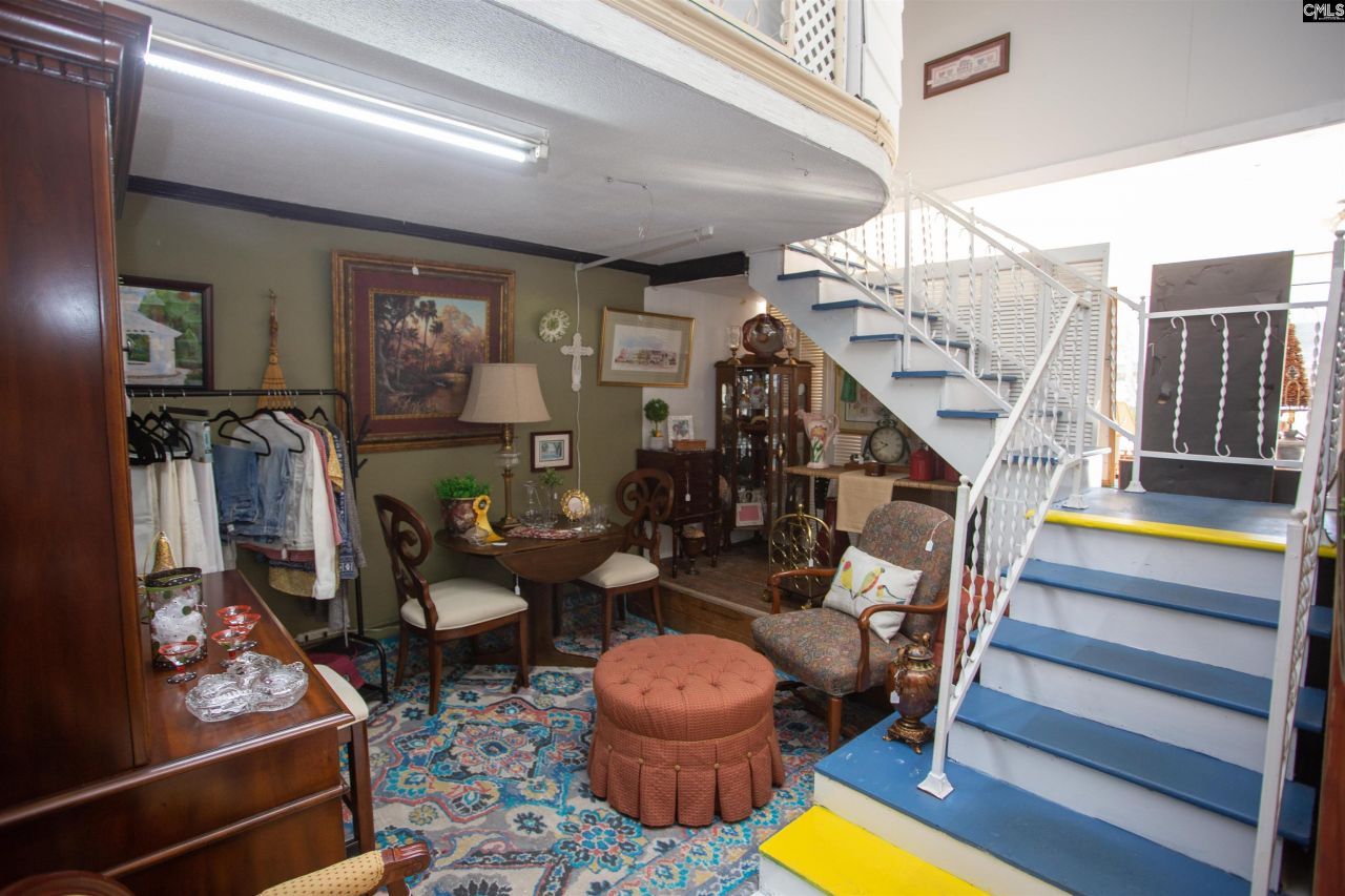 1017 Broad Street Photo 5