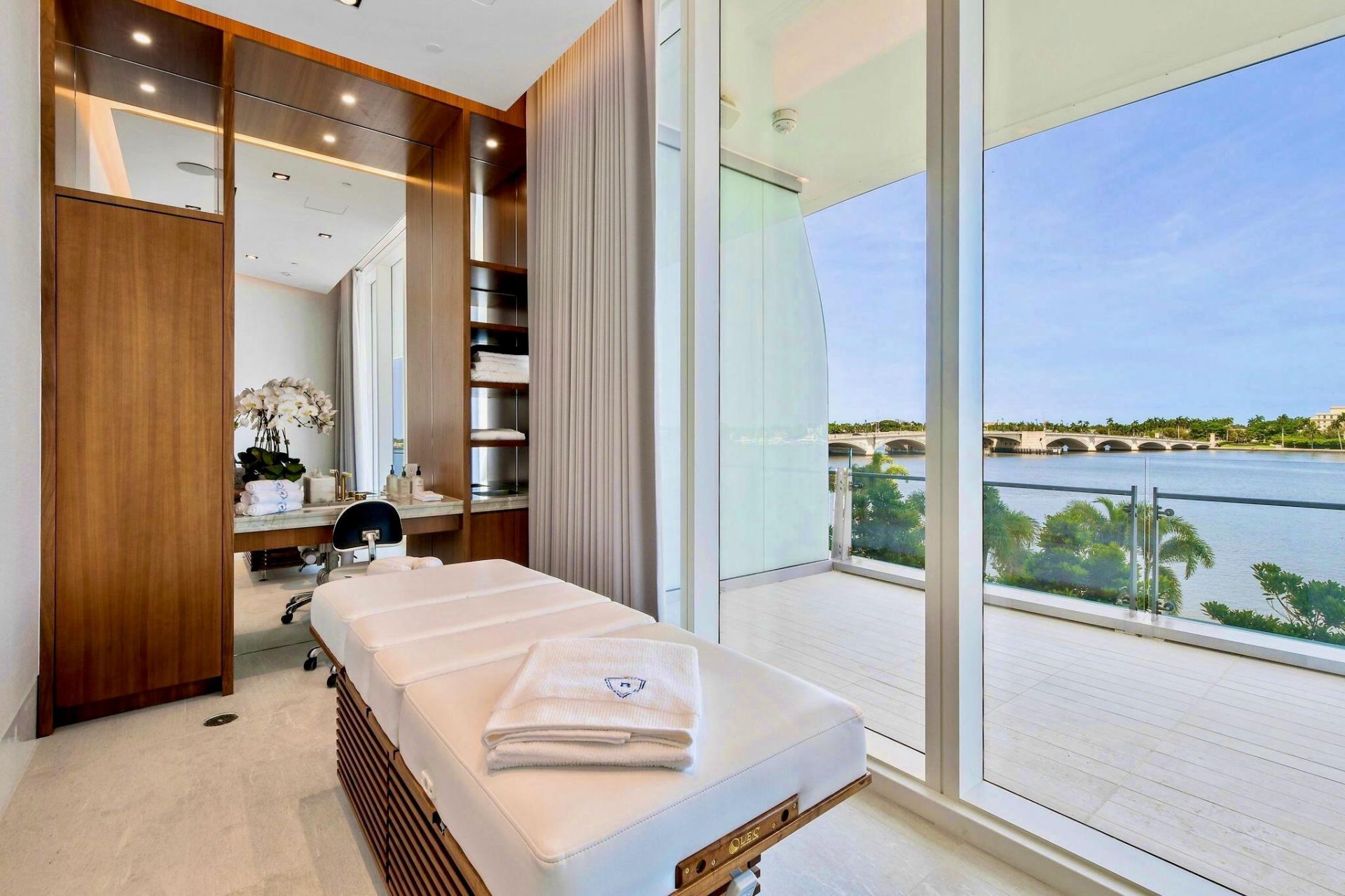 1100 S Flagler Drive, Unit 1801, West Palm Beach, FL 33401 Photo