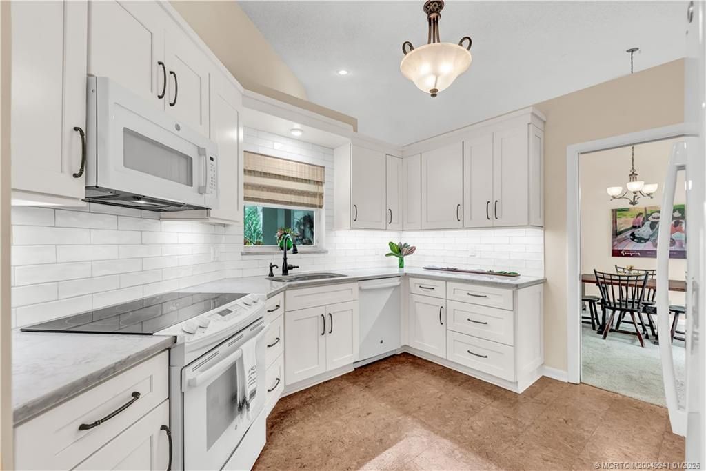 2437 SW Foxpoint Trail, Palm City, FL 34990 Photo