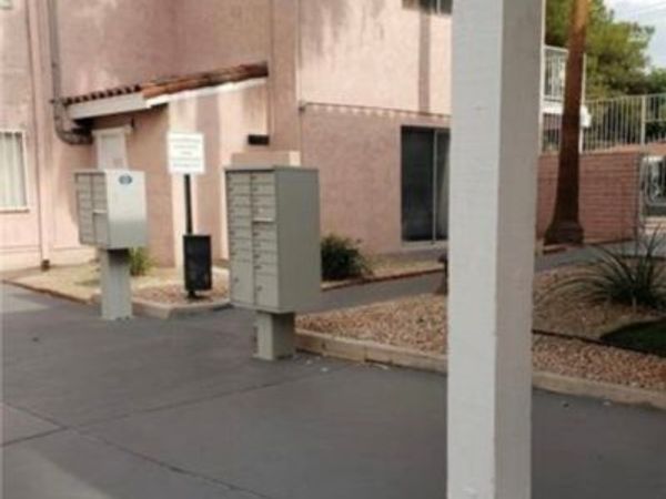 2290 Desert Inn , Las Vegas, NV 89169