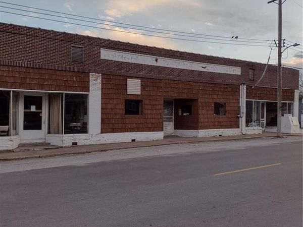 108 Main Street, Middletown, MO 63359