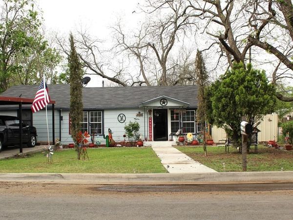 1090 N Race Street, Stephenville, TX 76401