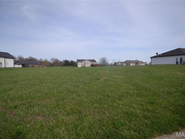 4017 Autumn Oak Drive, Smithton, IL 62285