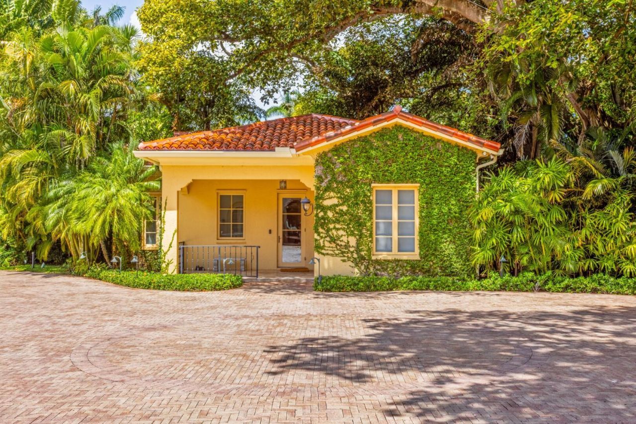 226 Via Las Brisas, Palm Beach, FL 33480 Photo