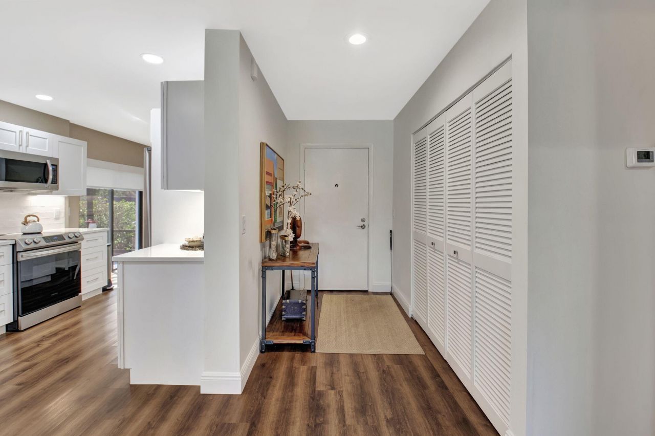 27 Eastgate Drive, Unit C, Boynton Beach, FL 33436 Photo