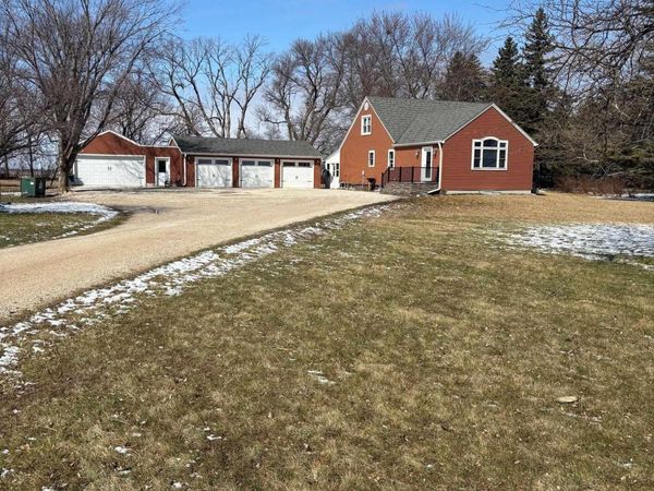 4607 580th Avenue, West Bend, IA 50597