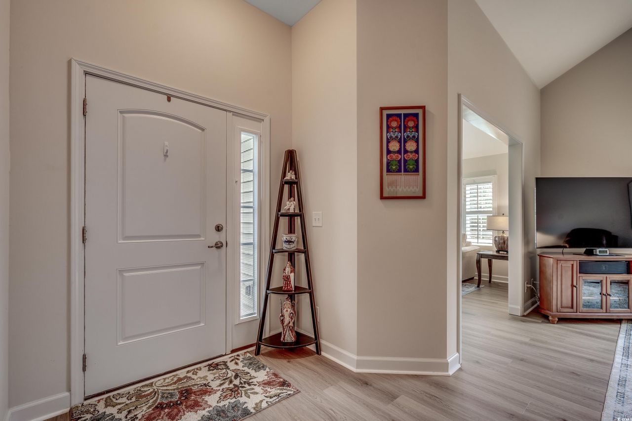 215 Stonewall Circle Photo 5