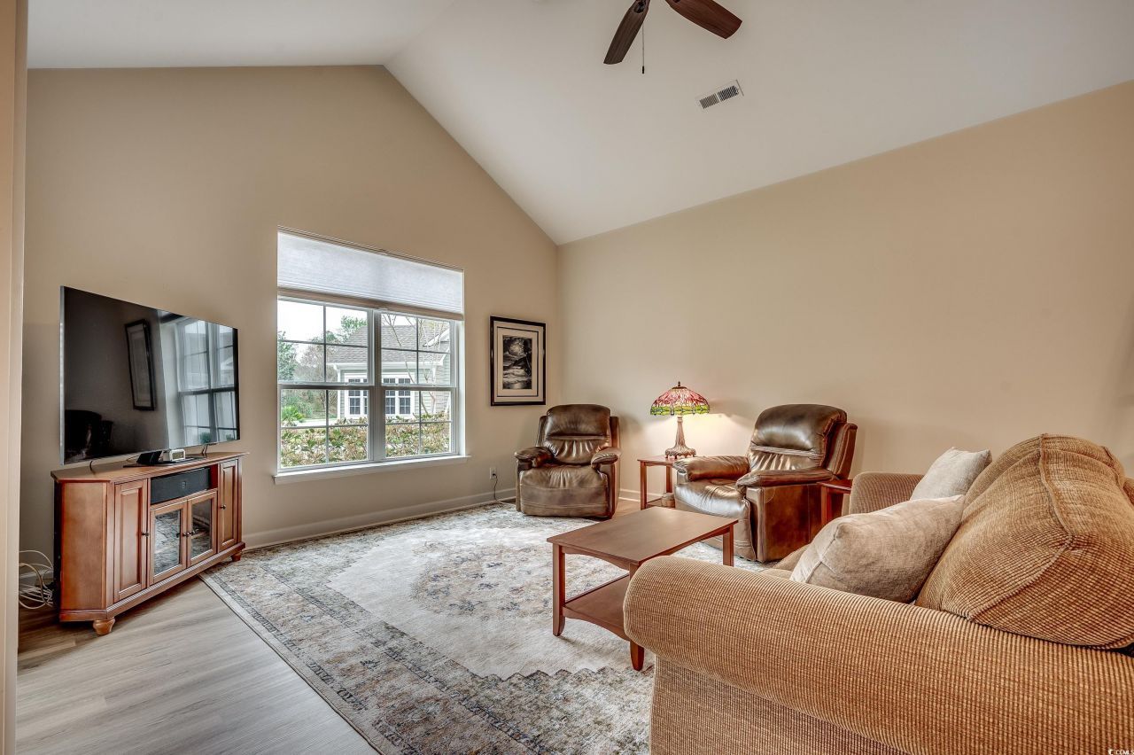 215 Stonewall Circle Photo 6