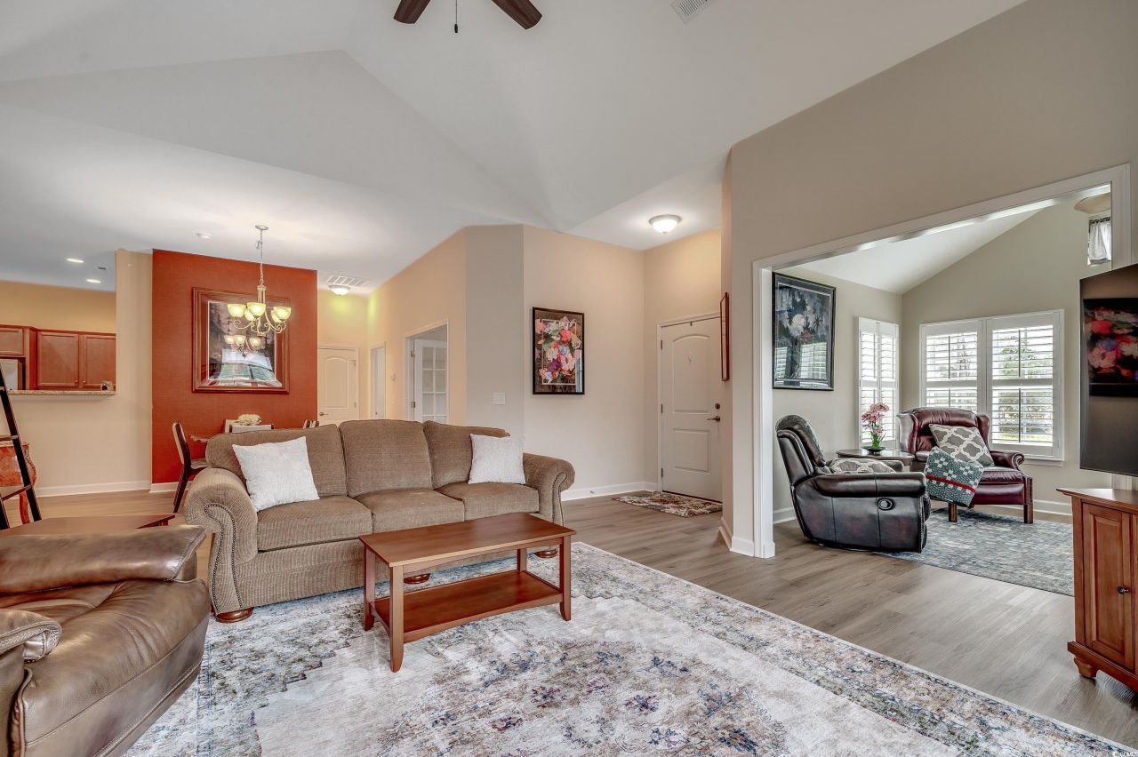 215 Stonewall Circle Photo 8