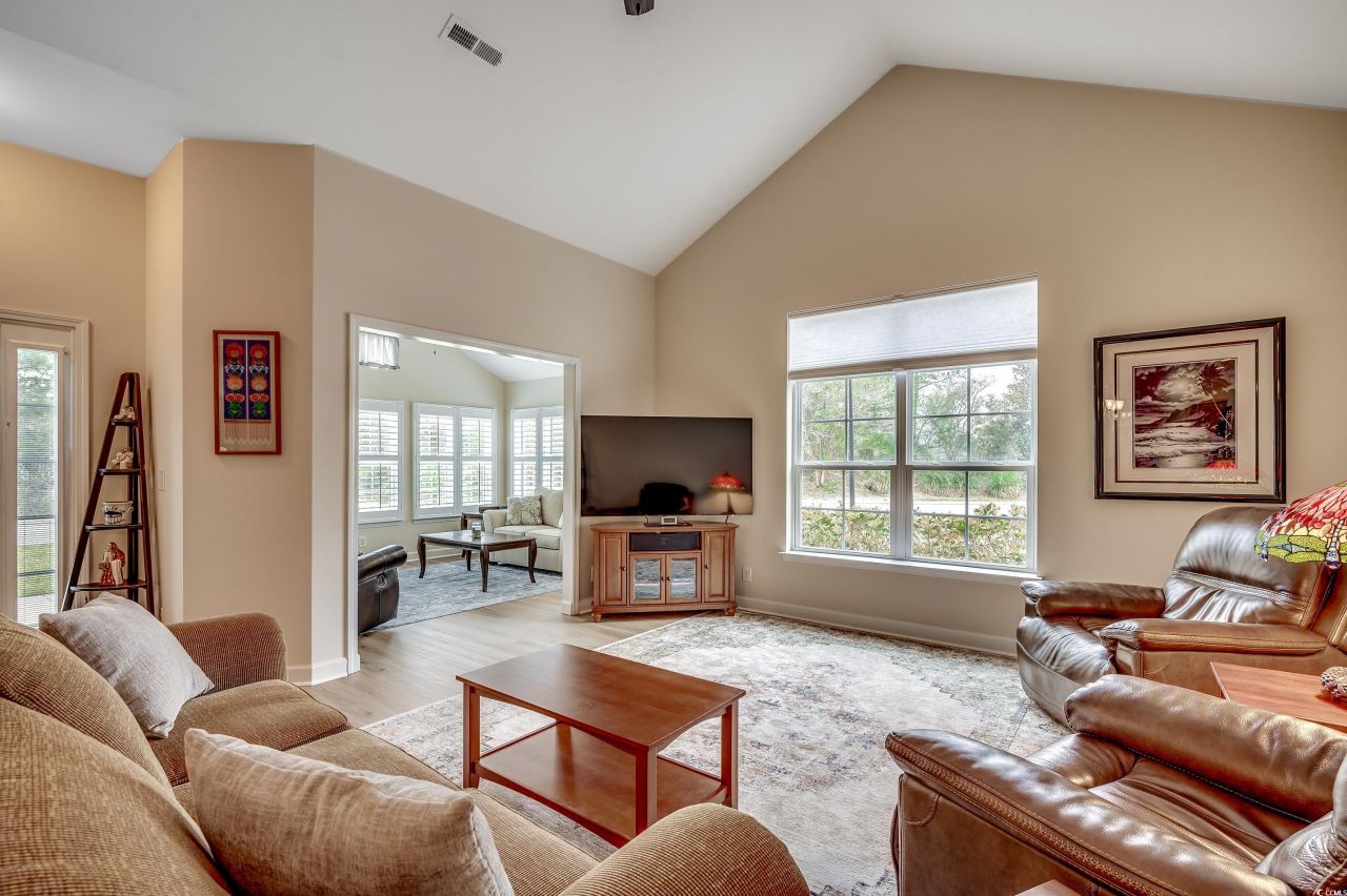 215 Stonewall Circle Photo 9